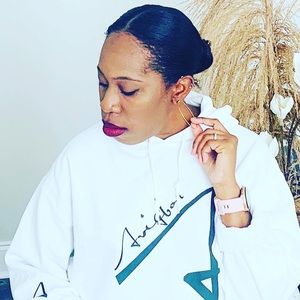 Meet your Posher, Avigbor